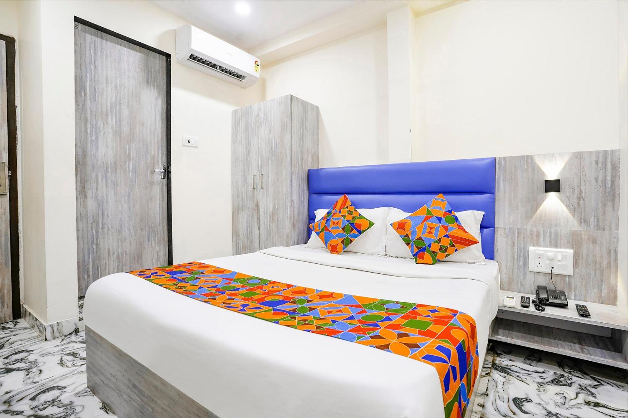 Fabexpress Good Luck Residency - Nr Nesco Exhibition Center Hotel Bombaim Exterior foto